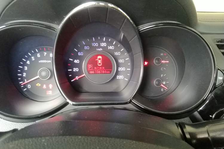 Used Kia K2 2012 Sedan 1.6L Automatic Transmission Premium Commemorative Edition Odometer Close Up