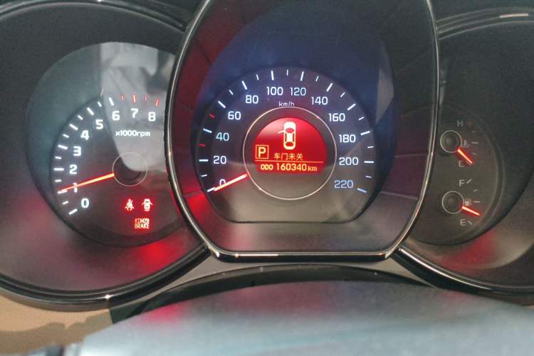 Used Kia K2 2012 Sedan 1.6L Automatic Transmission Premium Commemorative Edition Odometer Close Up