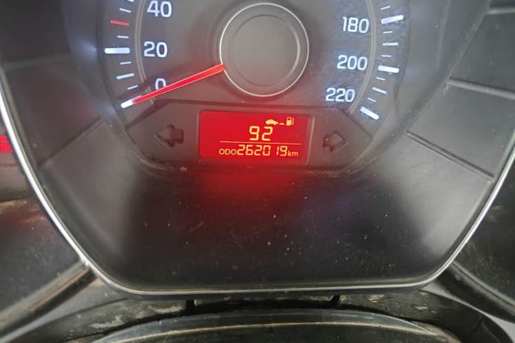 Used Kia K2 2012 Sedan 1.4L MT GLS Commemorative Edition Odometer Close Up