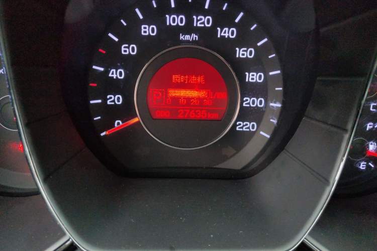 Used Kia K2 2012 Sedan 1.6L Automatic Transmission Premium Commemorative Edition Odometer Close Up