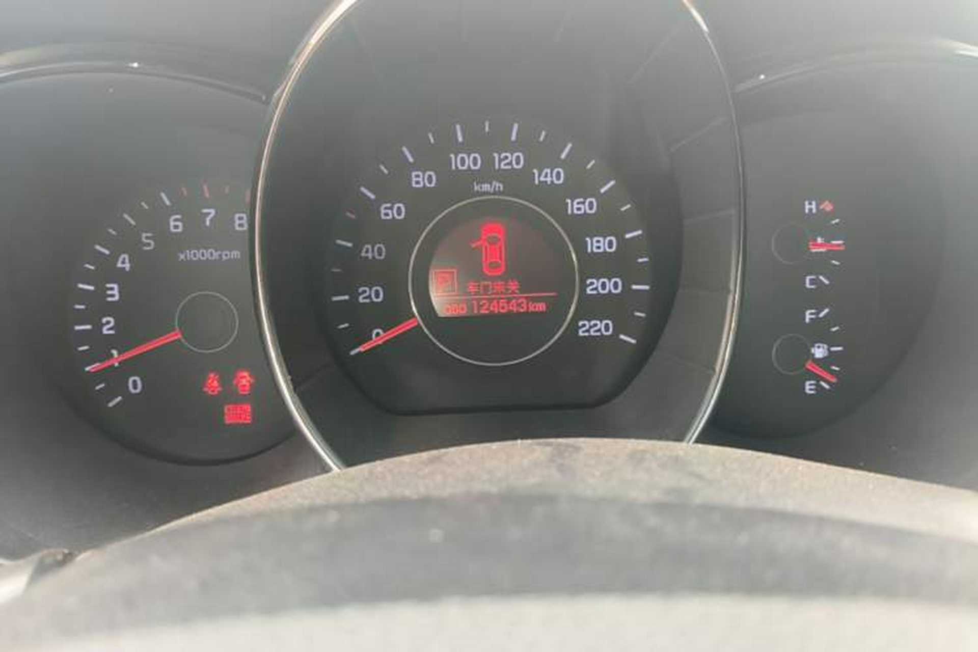 Used Kia K2 2012 Sedan 1.6L AT Premium ECO Odometer Close Up