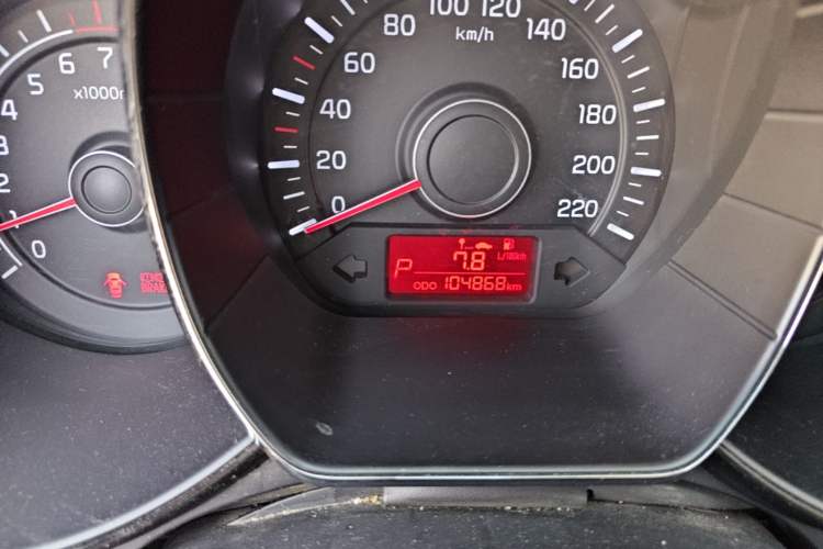 Used Kia K2 2012 Sedan 1.4L Automatic GLS Commemorative Edition Odometer Close Up