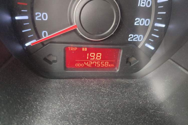Used Kia K2 2012 Sedan 1.4L MT GLS Commemorative Edition Odometer Close Up