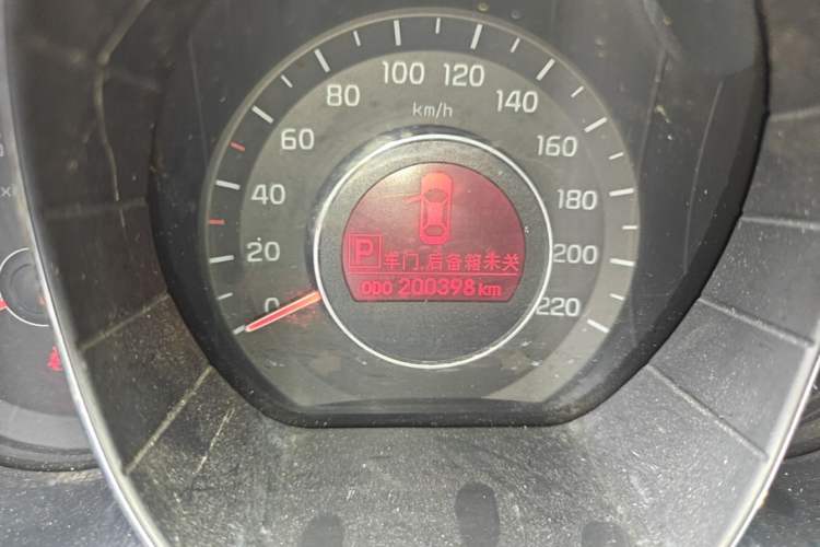 Used Kia K2 2012 Sedan 1.6L Automatic Transmission Premium Commemorative Edition Odometer Close Up