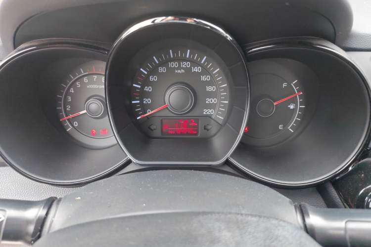 Used Kia K2 2012 Sedan 1.4L Automatic GLS Commemorative Edition Odometer Close Up