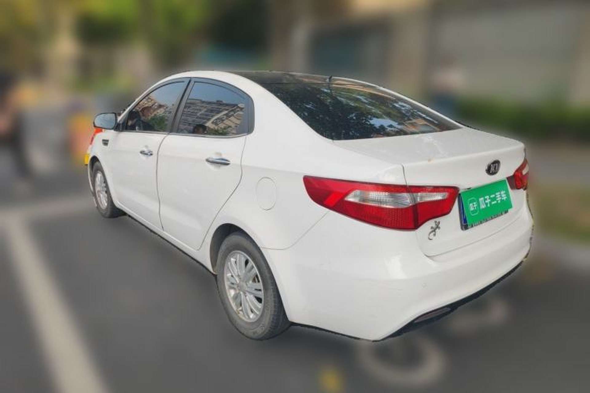 Used Kia K2 2012 Sedan 1.4L MT TOP Commemorative Edition Rear Left 45 Deg
