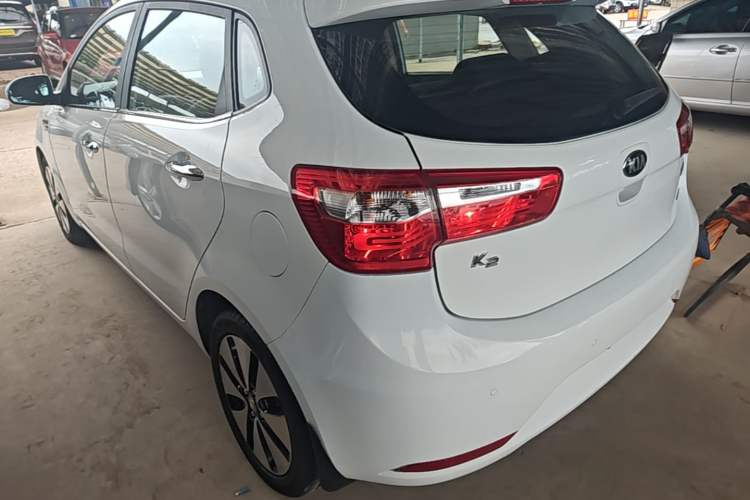Used Kia K2 2012 Hatchback 1.6L AT Premium Rear Left 45 Deg