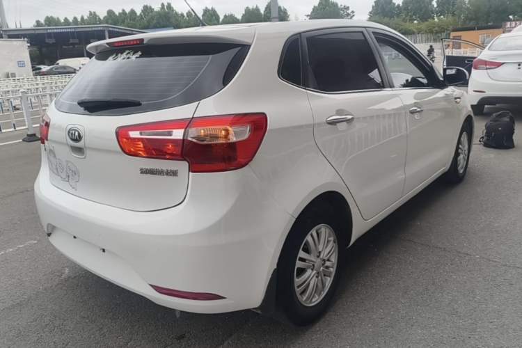 Used Kia K2 2012 Hatchback 1.4L MT GLS Commemorative Edition Rear Right 45 Deg