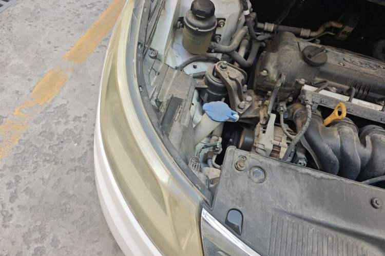 Used Kia K2 2012 Sedan 1.4L MT GLS Commemorative Edition Right Front Headlight