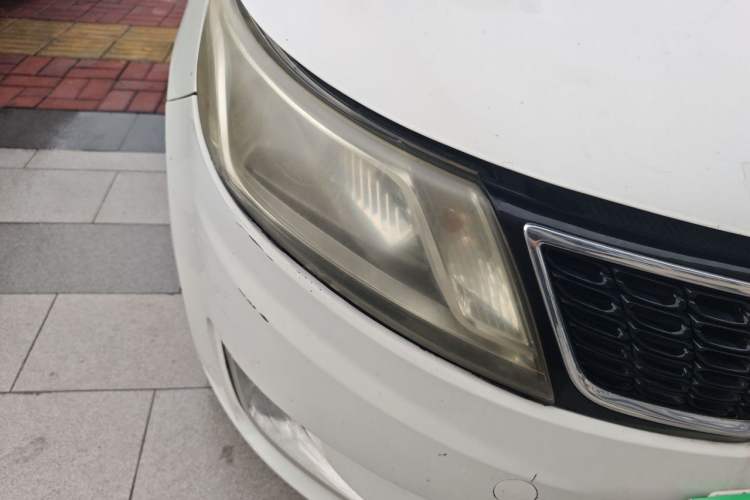 Used Kia K2 2012 Sedan 1.6L Automatic Transmission Premium Commemorative Edition Right Front Headlight