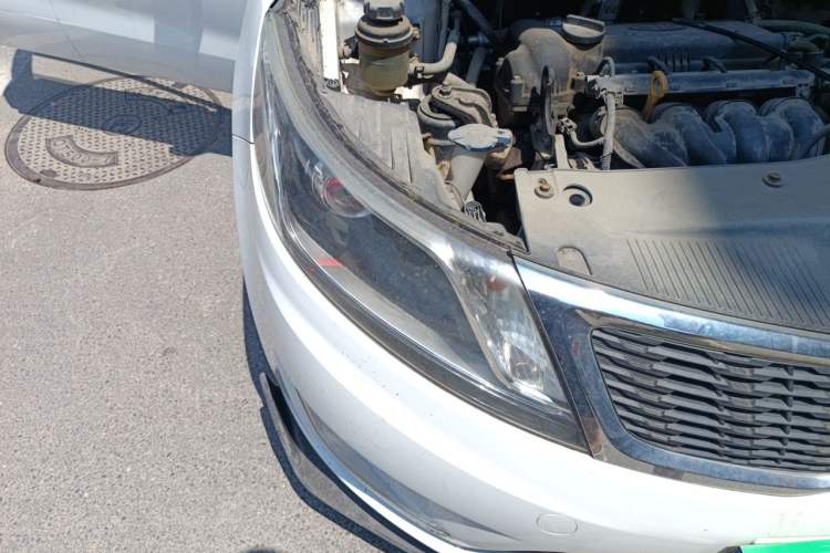 Used Kia K2 2012 Sedan 1.4L MT GLS Commemorative Edition Right Front Headlight
