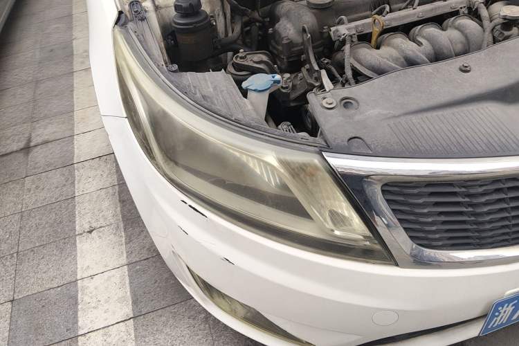 Used Kia K2 2012 Sedan 1.4L Automatic GLS Commemorative Edition Right Front Headlight