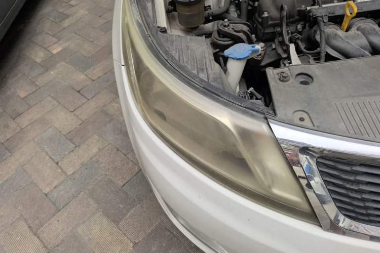 Used Kia K2 2012 Sedan 1.4L Automatic GLS Commemorative Edition Right Front Headlight