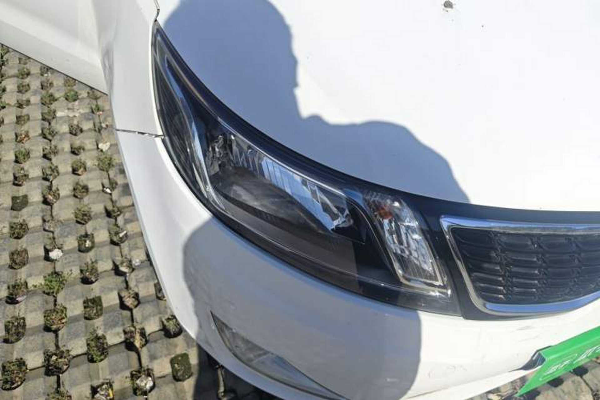 Used Kia K2 2012 Hatchback 1.4L MT Cool Edition Commemorative Model Right Front Headlight