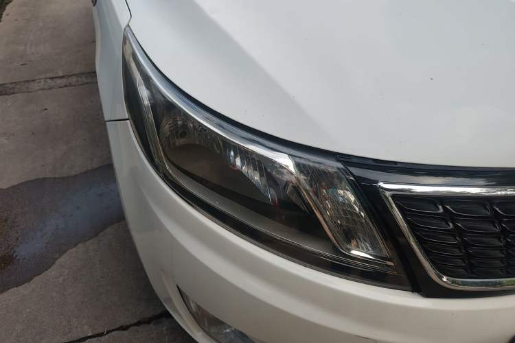 Used Kia K2 2012 Hatchback 1.4L Automatic Cool Edition Right Front Headlight