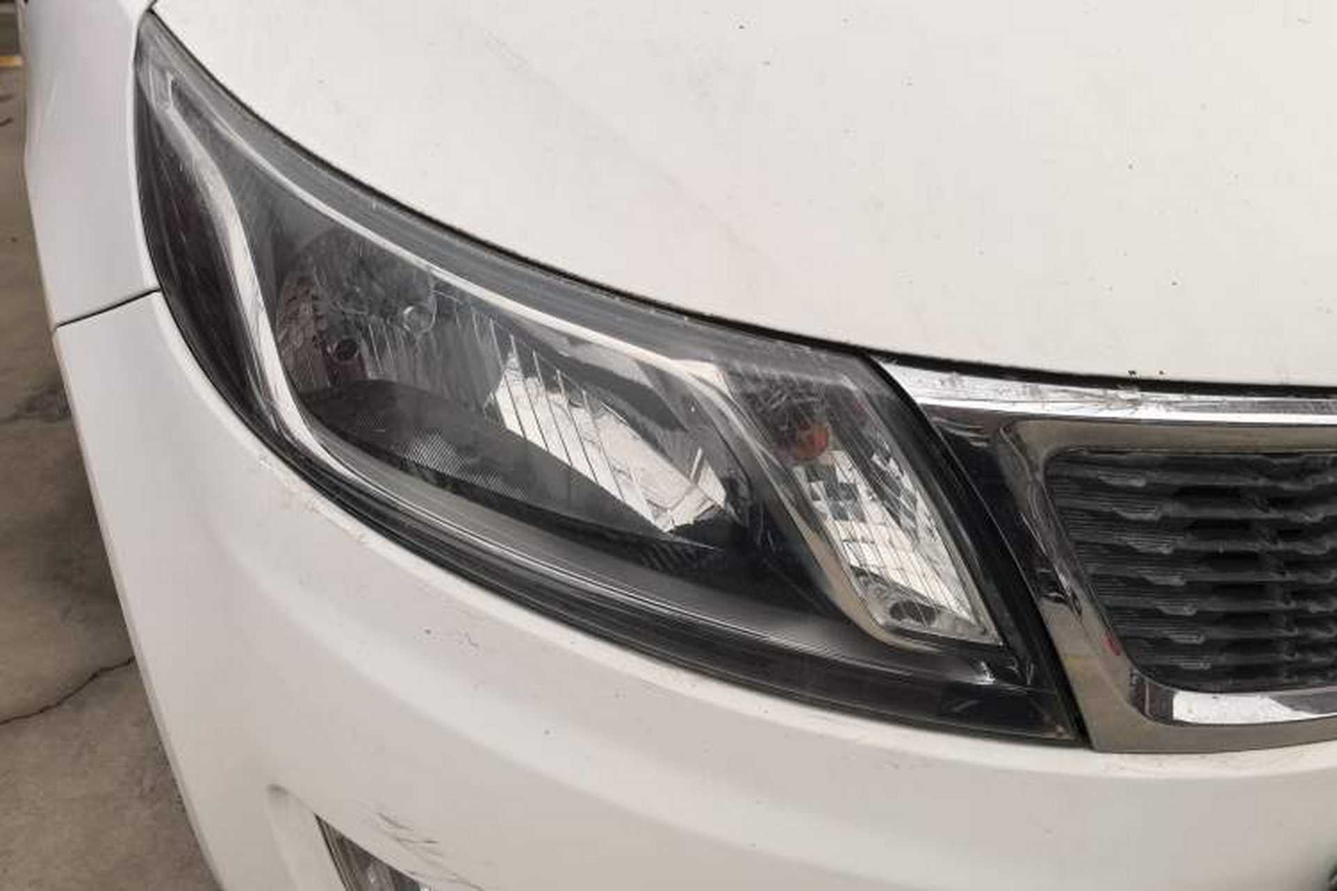Used Kia K2 2012 Sedan 1.4L MT GLS Commemorative Edition Right Front Headlight