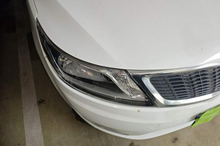 Used Kia K2 2012 Sedan 1.4L Automatic GLS Commemorative Edition Right Front Headlight