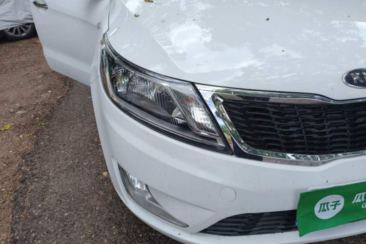 Used Kia K2 2012 Sedan 1.4L MT GLS Commemorative Edition Right Front Headlight