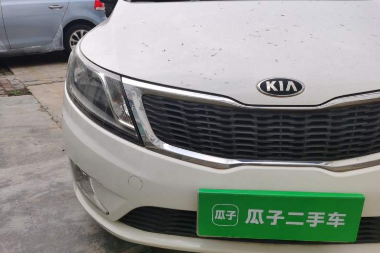 Used Kia K2 2012 Sedan 1.4L MT GLS Commemorative Edition Right Front Headlight