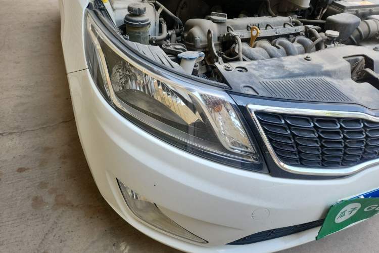 Used Kia K2 2012 Hatchback 1.4L MT Cool Edition Commemorative Model Right Front Headlight