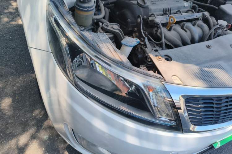 Used Kia K2 2012 Sedan 1.4L Automatic GLS Commemorative Edition Right Front Headlight