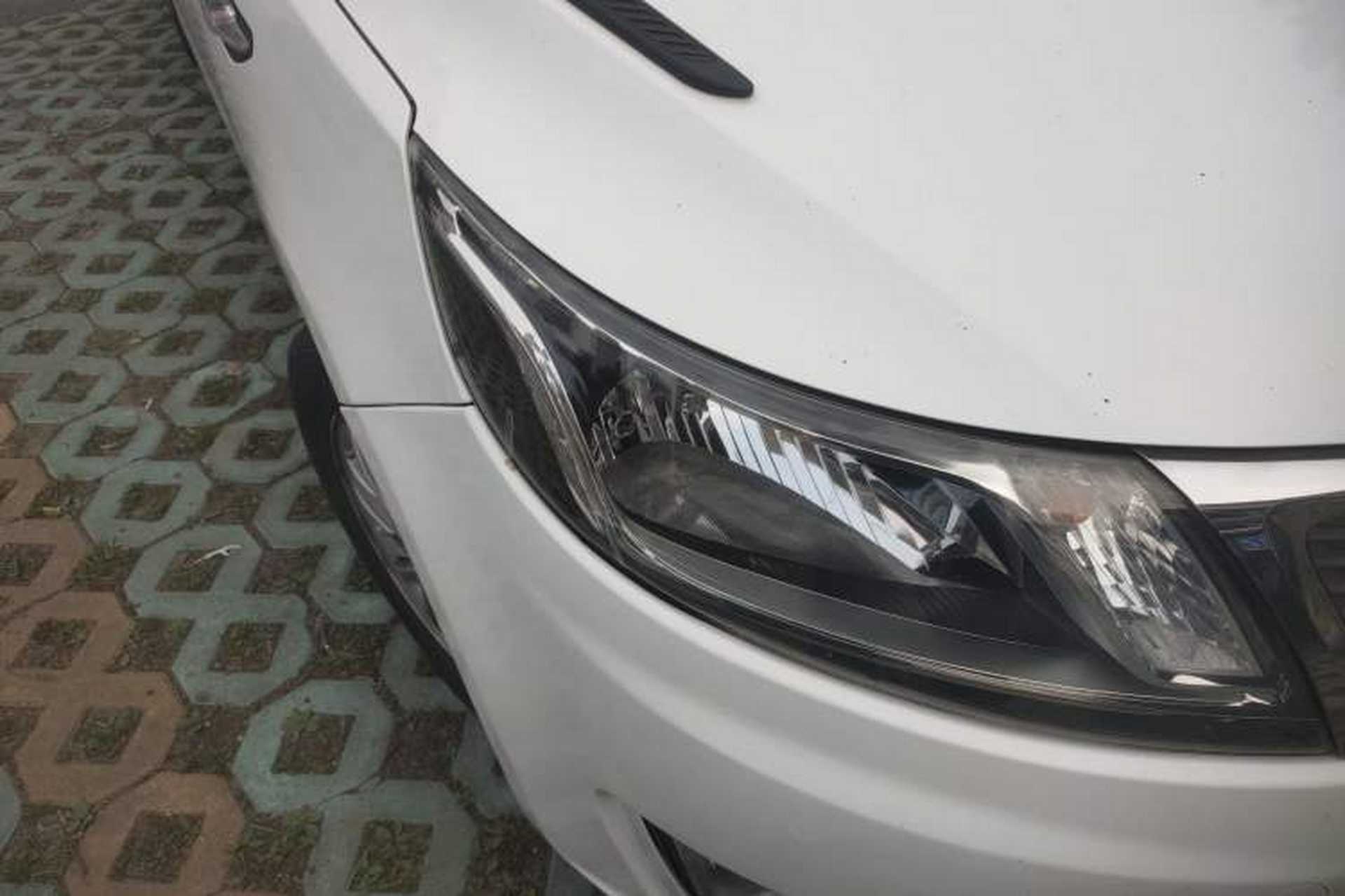 Used Kia K2 2012 Sedan 1.4L MT GLS Commemorative Edition Right Front Headlight
