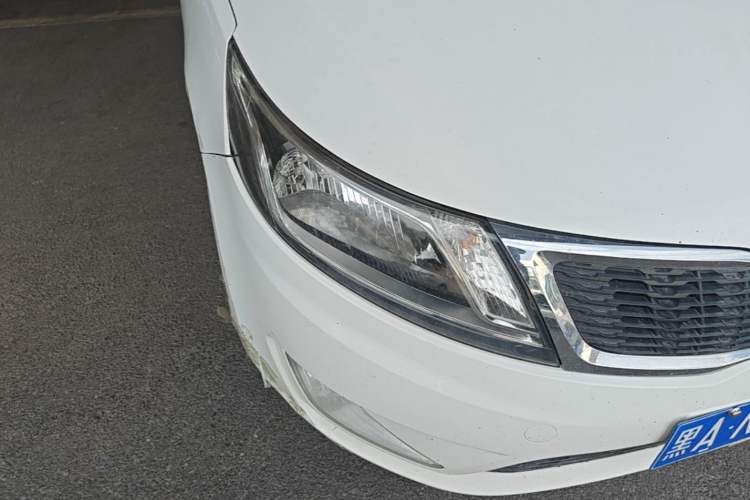 Used Kia K2 2012 Sedan 1.4L MT GLS Commemorative Edition Right Front Headlight
