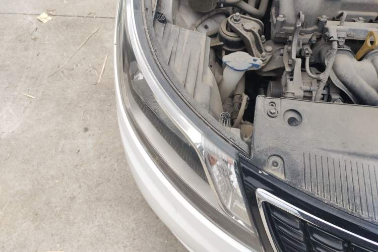Used Kia K2 2012 Hatchback 1.4L MT Cool Edition Commemorative Model Right Front Headlight