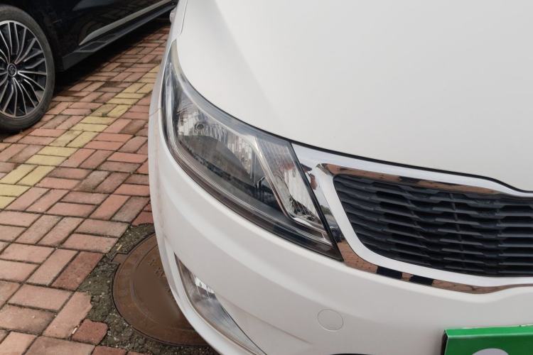 Used Kia K2 2012 Sedan 1.4L Automatic GLS Commemorative Edition Right Front Headlight