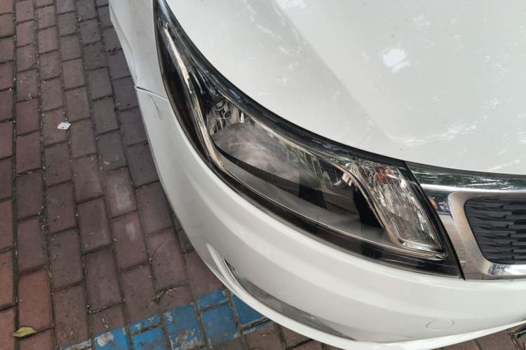 Used Kia K2 2012 Sedan 1.4L MT GLS Commemorative Edition Right Front Headlight