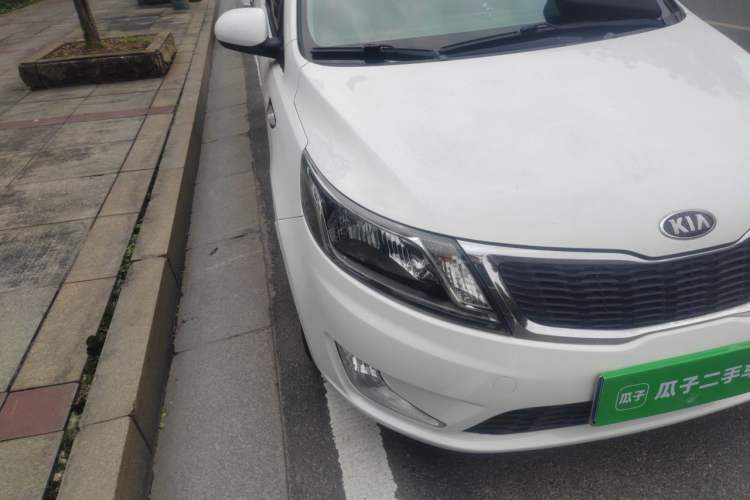Used Kia K2 2012 Sedan 1.4L Automatic GLS Commemorative Edition Right Front Headlight