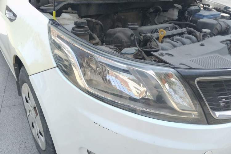 Used Kia K2 2012 Sedan 1.4L MT GLS Commemorative Edition Right Front Headlight