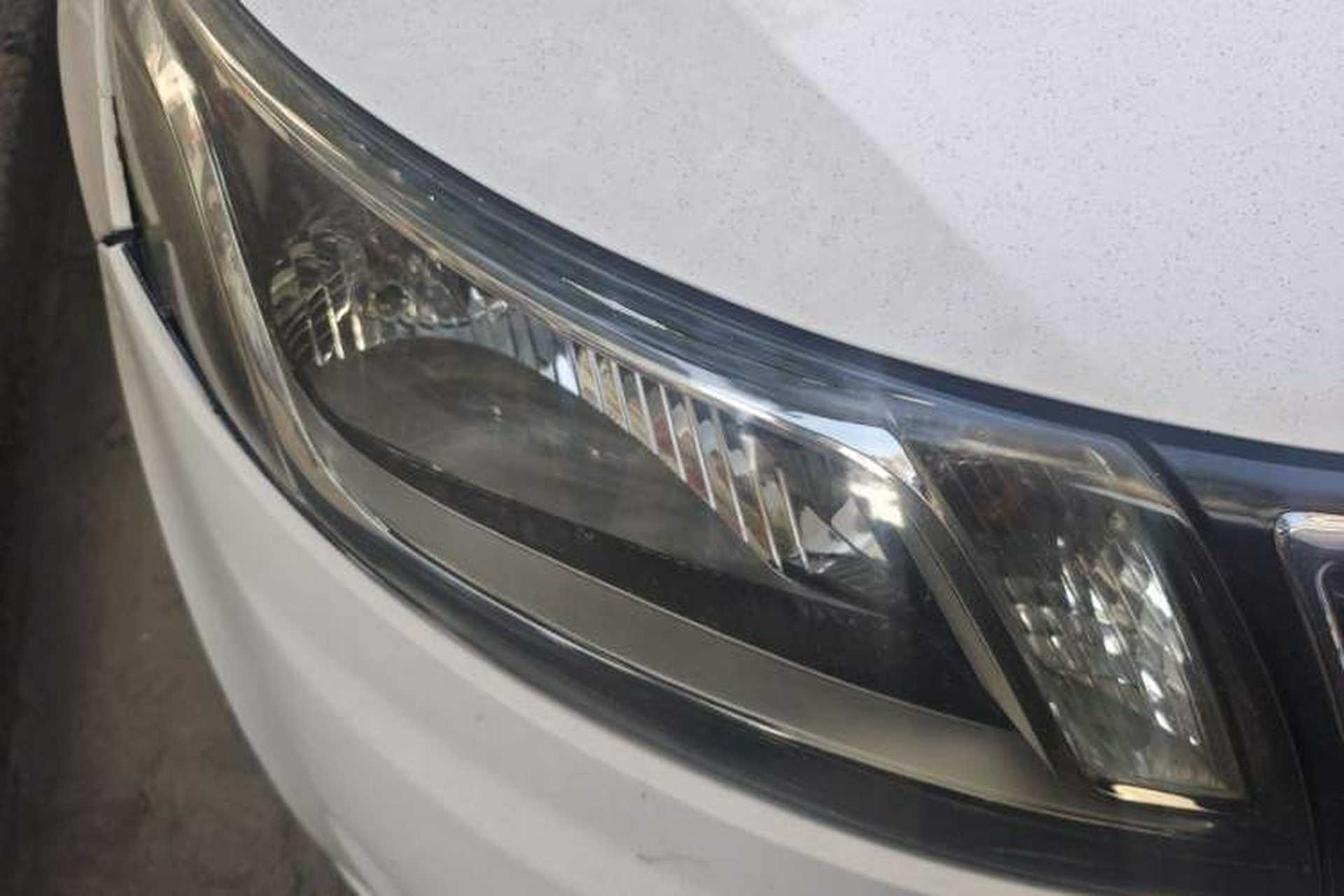 Used Kia K2 2012 Hatchback 1.4L MT Cool Edition Commemorative Model Right Front Headlight