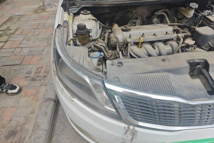 Used Kia K2 2012 Sedan 1.4L MT GLS Commemorative Edition Right Front Headlight