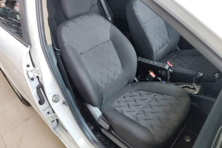 Used Kia K2 2012 Sedan 1.4L Automatic GLS Commemorative Edition Right Front Seat