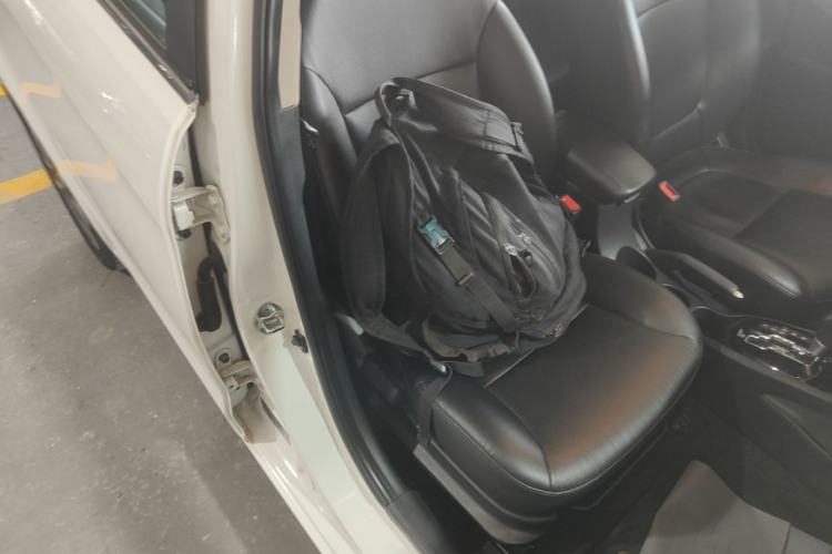 Used Kia K2 2012 Hatchback 1.6L AT Premium Right Front Seat