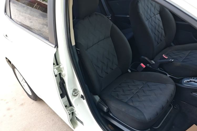 Used Kia K2 2012 Sedan 1.4L Automatic GLS Commemorative Edition Right Front Seat