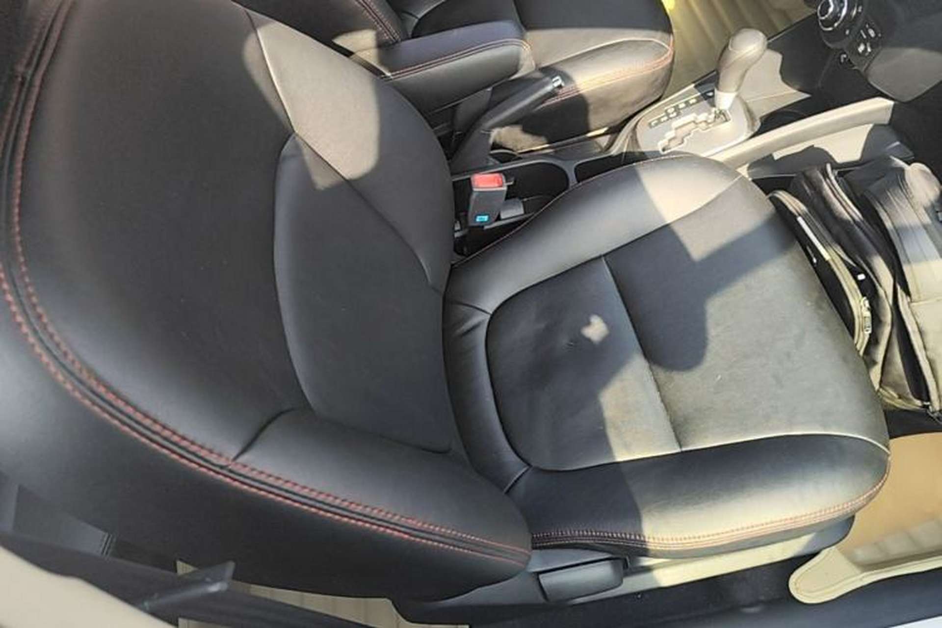 Used Kia K2 2012 Sedan 1.4L AT TOP Anniversary Edition Right Front Seat