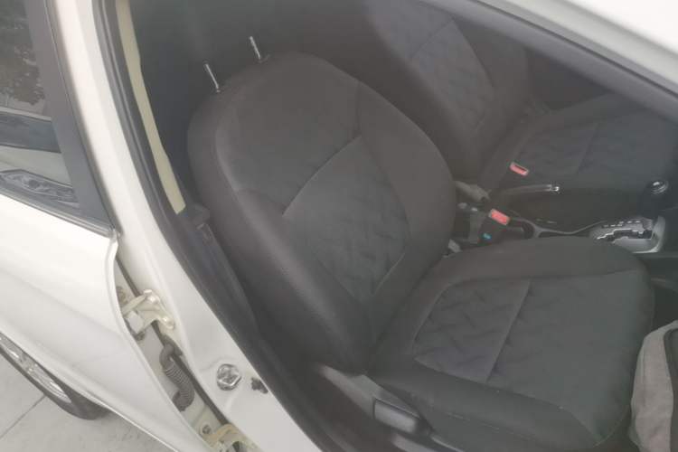 Used Kia K2 2012 Sedan 1.4L Automatic GLS Commemorative Edition Right Front Seat