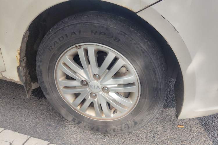 Used Kia K2 2012 Sedan 1.4L MT GL Commemorative Edition Right Front Wheel Hub