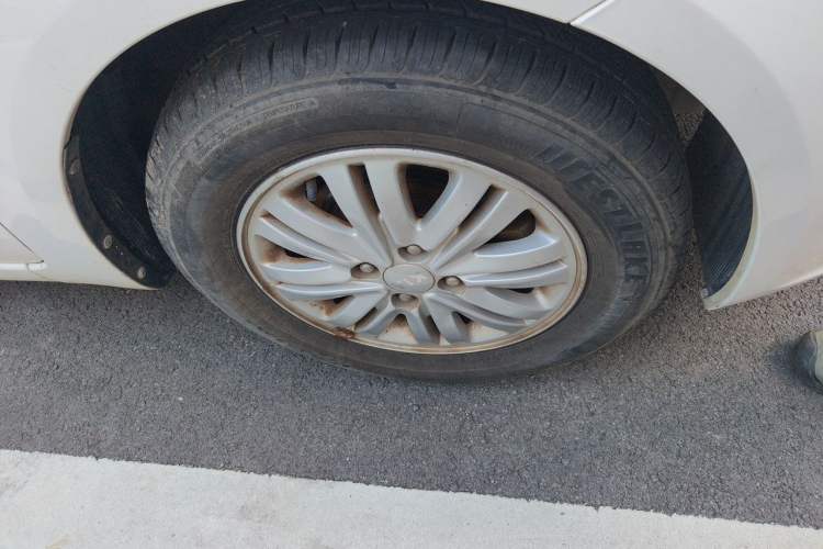 Used Kia K2 2012 Hatchback 1.4L Automatic Cool Edition Right Front Wheel Hub
