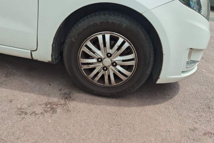 Used Kia K2 2012 Sedan 1.4L MT GLS Commemorative Edition Right Front Wheel Hub