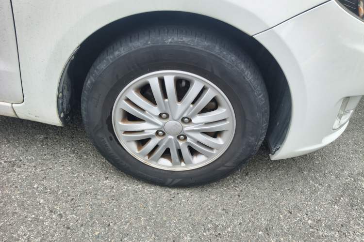 Used Kia K2 2012 Hatchback 1.4L Automatic Cool Edition Right Front Wheel Hub