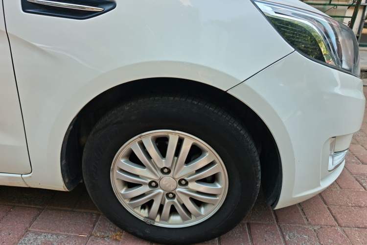 Used Kia K2 2012 Sedan 1.4L MT TOP Commemorative Edition Right Front Wheel Hub