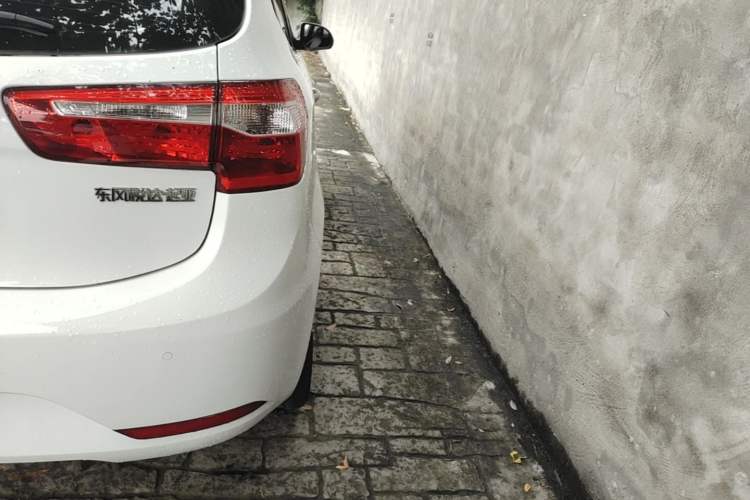 Used Kia K2 2012 Hatchback 1.4L Automatic Cool Edition Right Rear Taillight