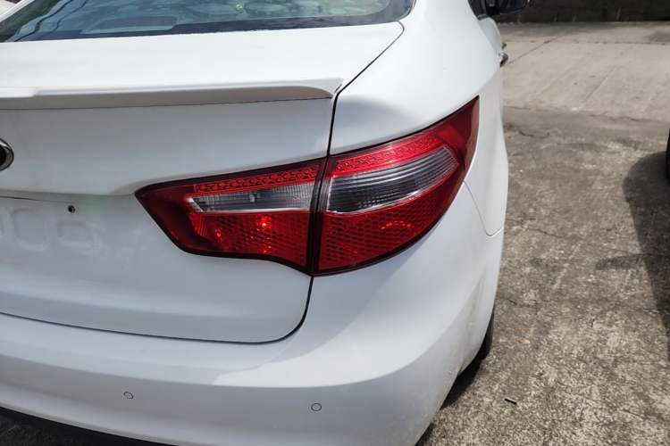 Used Kia K2 2012 Sedan 1.4L MT GLS Commemorative Edition Right Rear Taillight