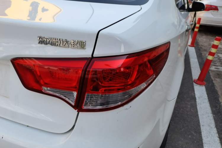 Used Kia K2 2012 Sedan 1.4L Automatic GLS Commemorative Edition Right Rear Taillight