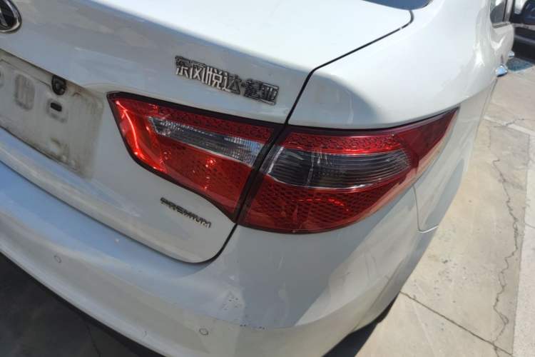 Used Kia K2 2012 Sedan 1.6L Automatic Transmission Premium Commemorative Edition Right Rear Taillight