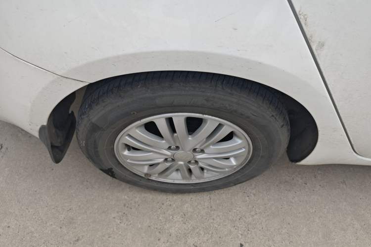 Used Kia K2 2012 Sedan 1.4L MT GLS Commemorative Edition Right Rear Wheel Hub