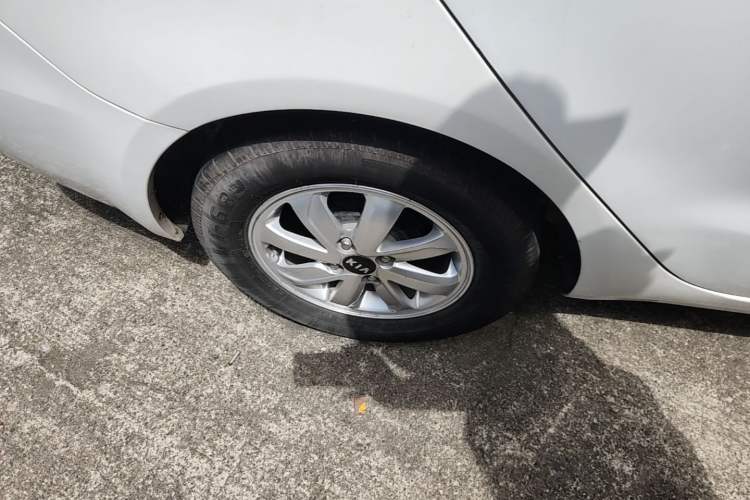 Used Kia K2 2012 Sedan 1.4L MT GLS Commemorative Edition Right Rear Wheel Hub